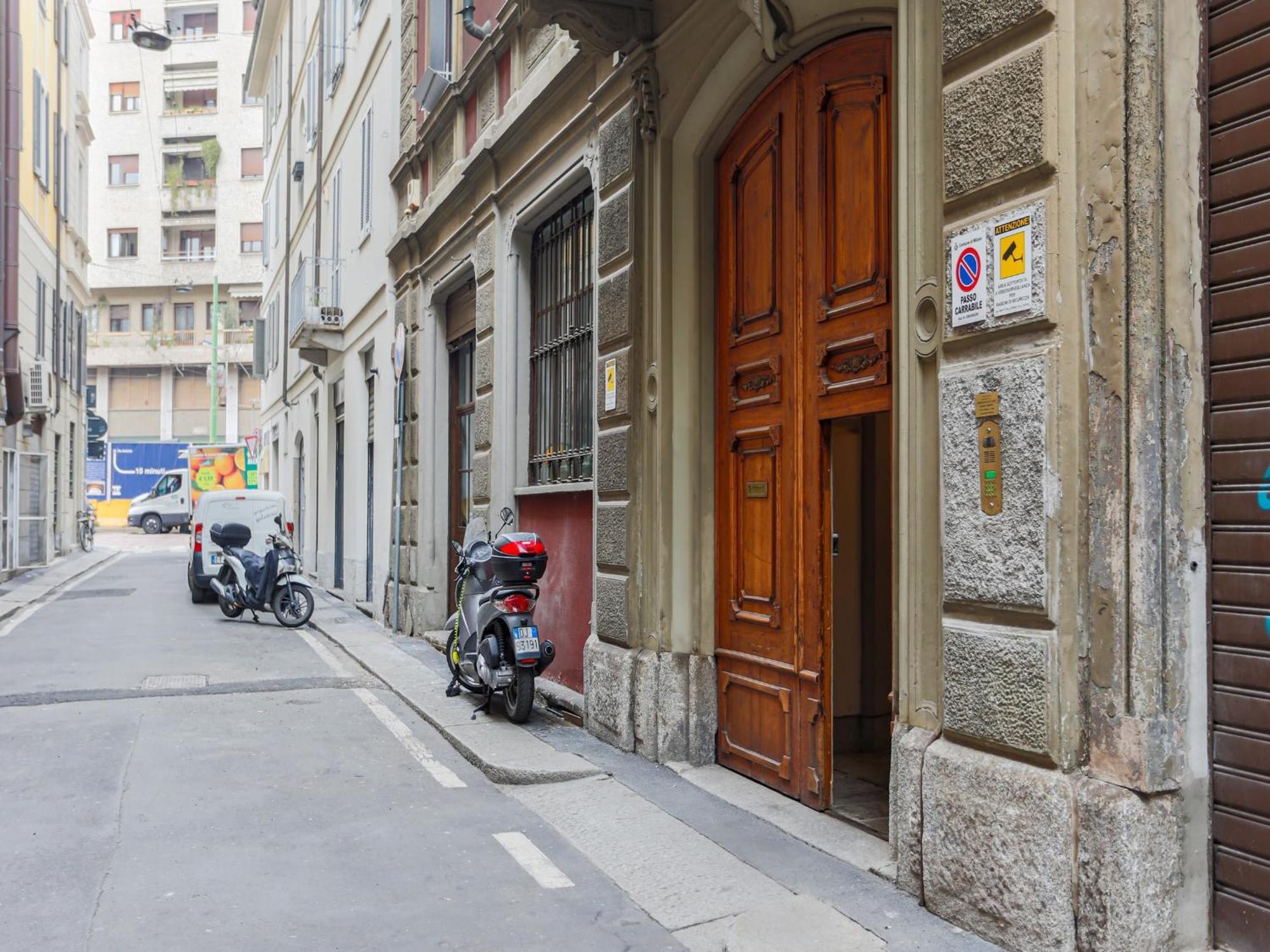 The Best Rent - Spacious One-Bedroom Apartment Near The Columns Of San Lorenzo มิลาน ภายนอก รูปภาพ